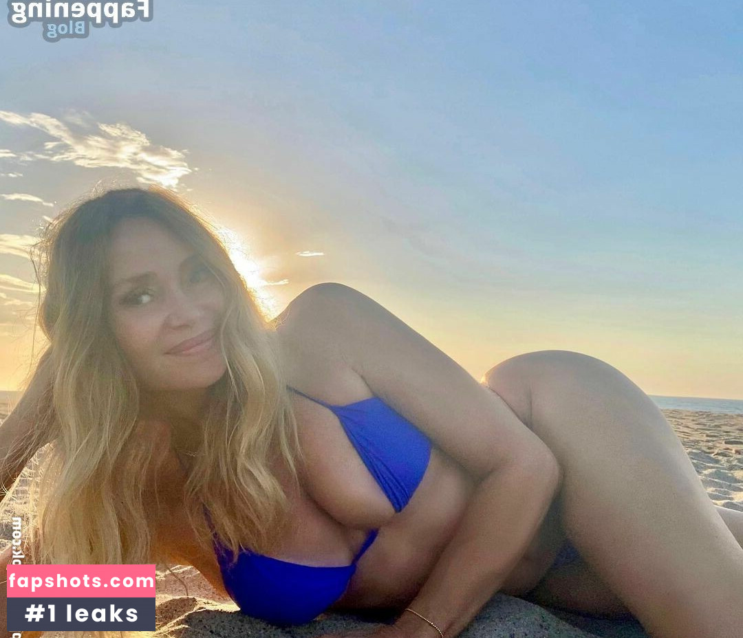 Vanessa Angel (Actress) gallery photo #22