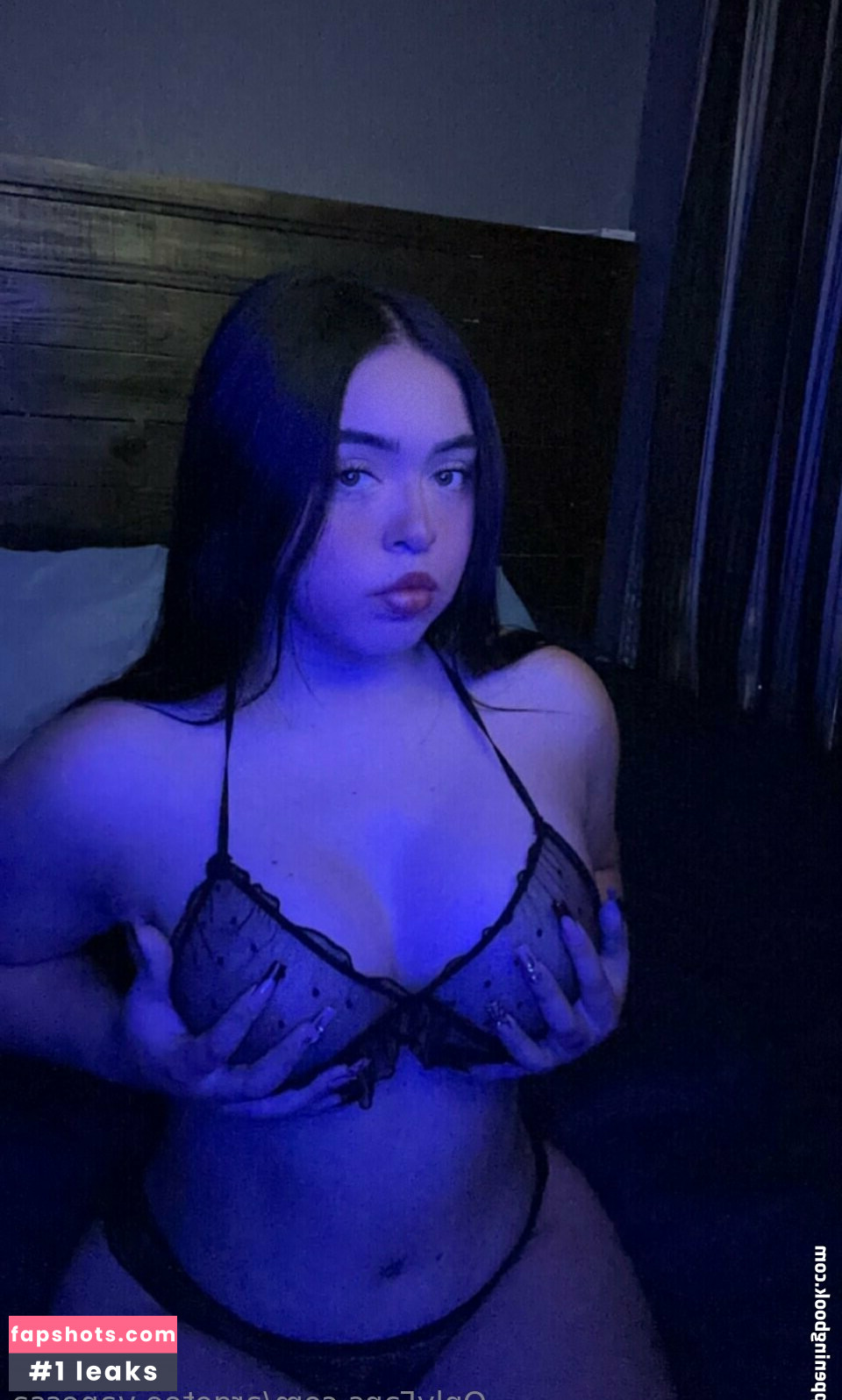 Vanessa Argote Nude Leaks OnlyFans Photos #19 - LeakJerk