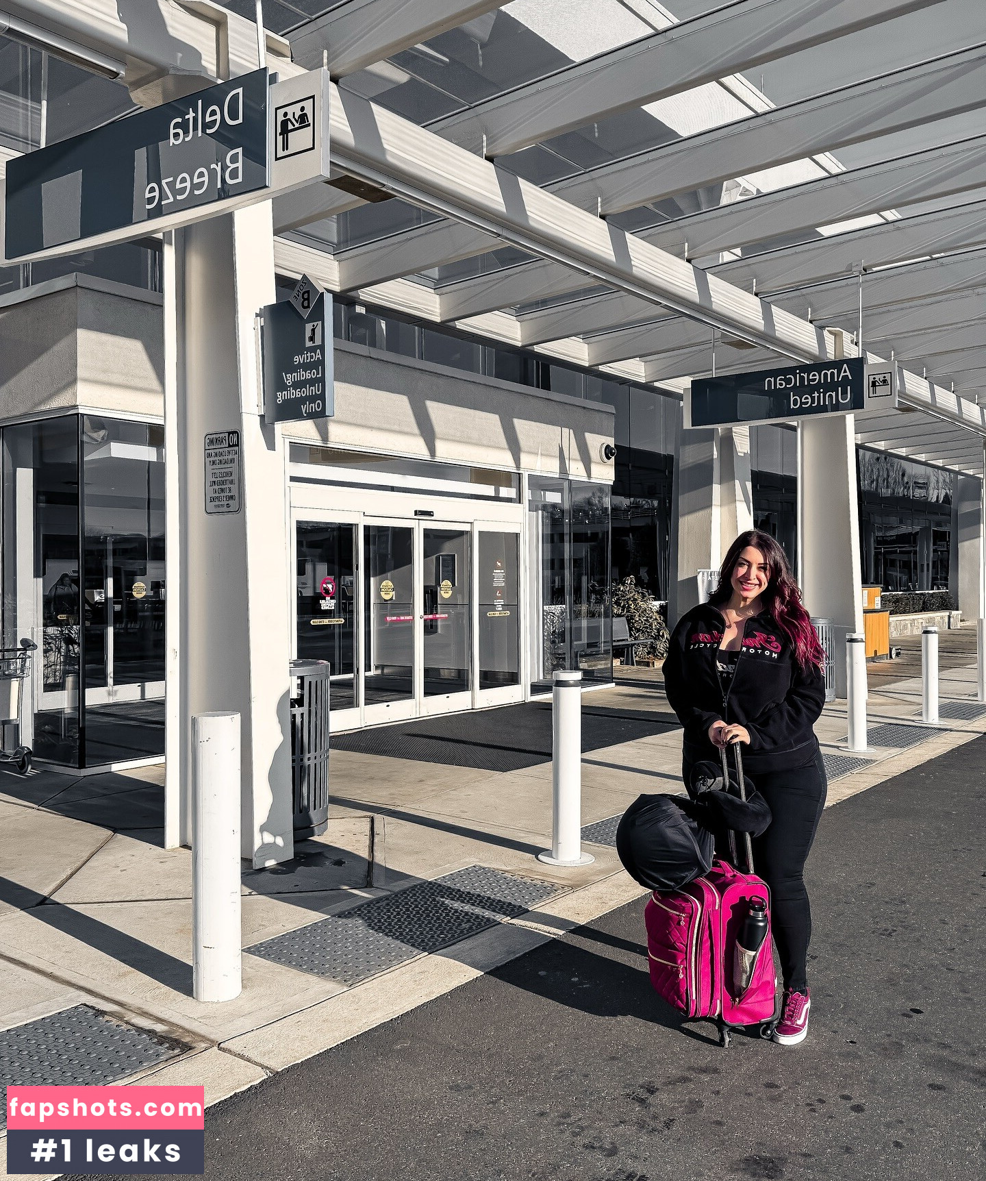 Vanessa Arianna gallery photo #3