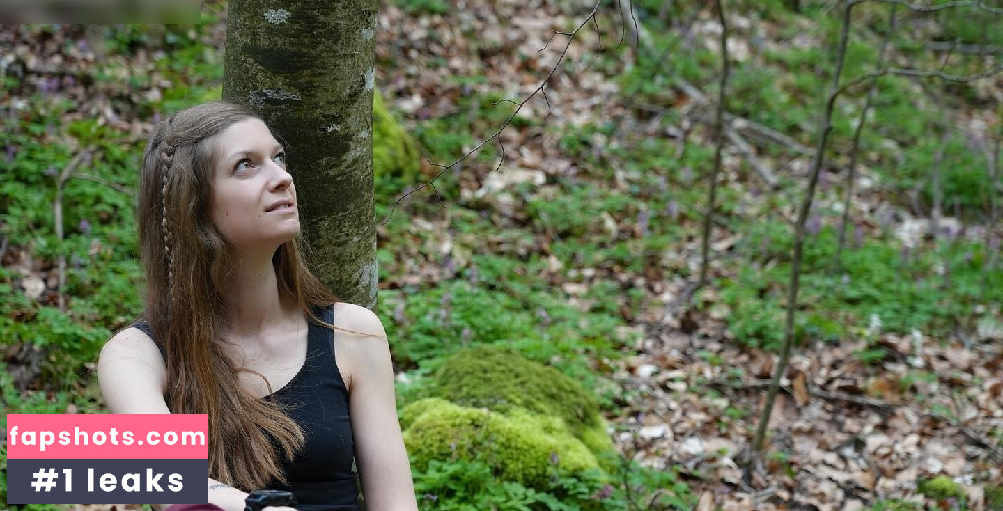 Vanessa Blank gallery photo #25