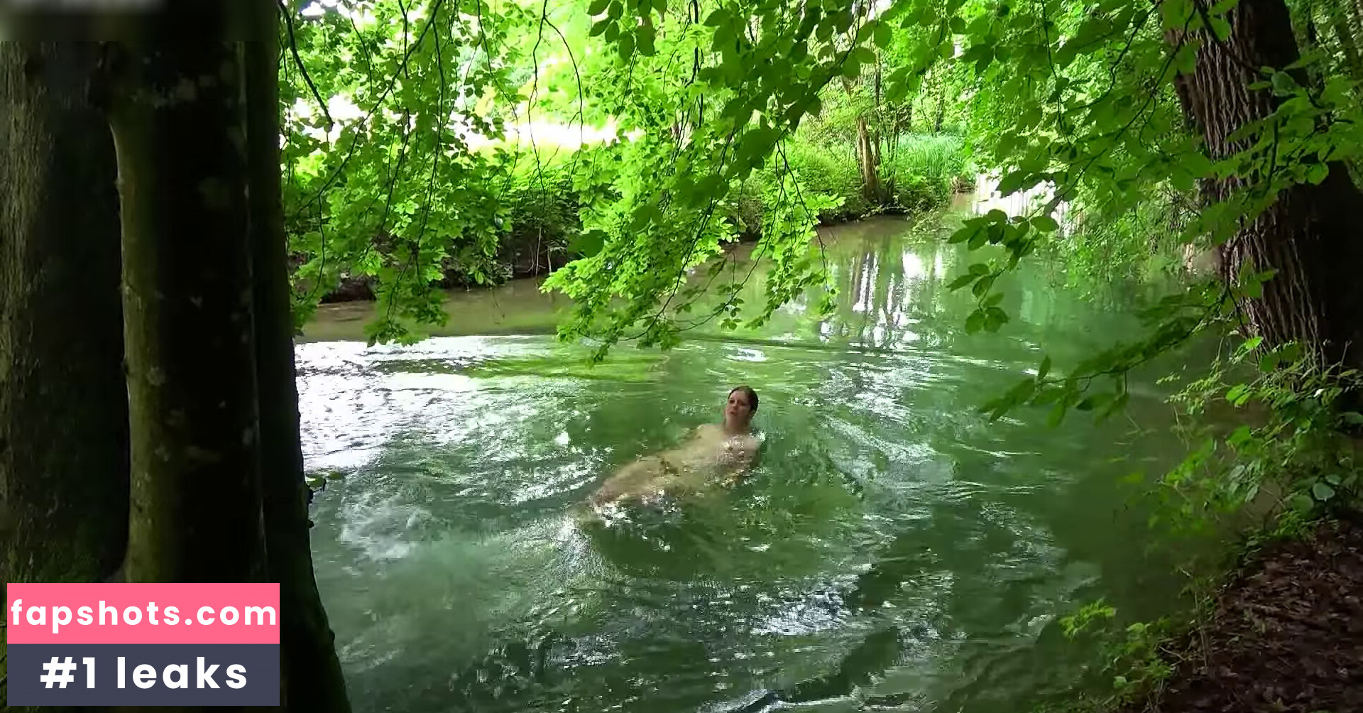 Vanessa Blank gallery photo #26