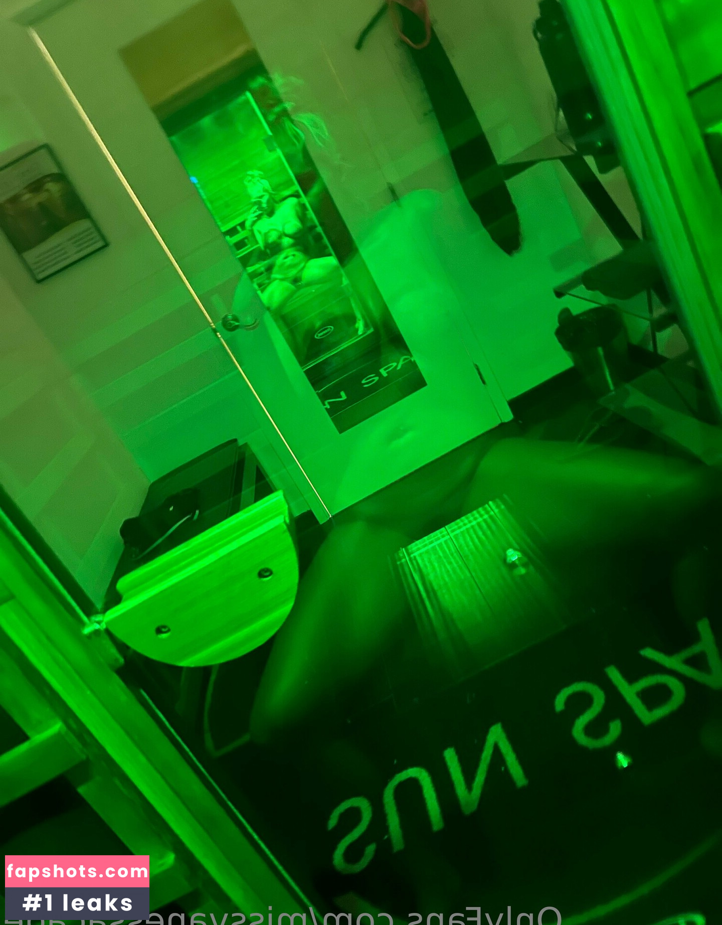 Vanessa Cage gallery photo #120