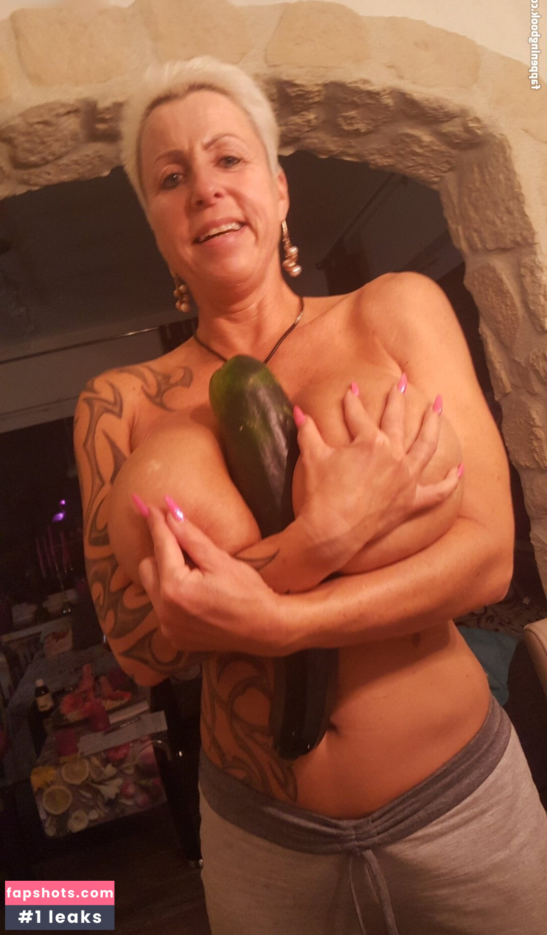 Vanessa Cool gallery photo #13