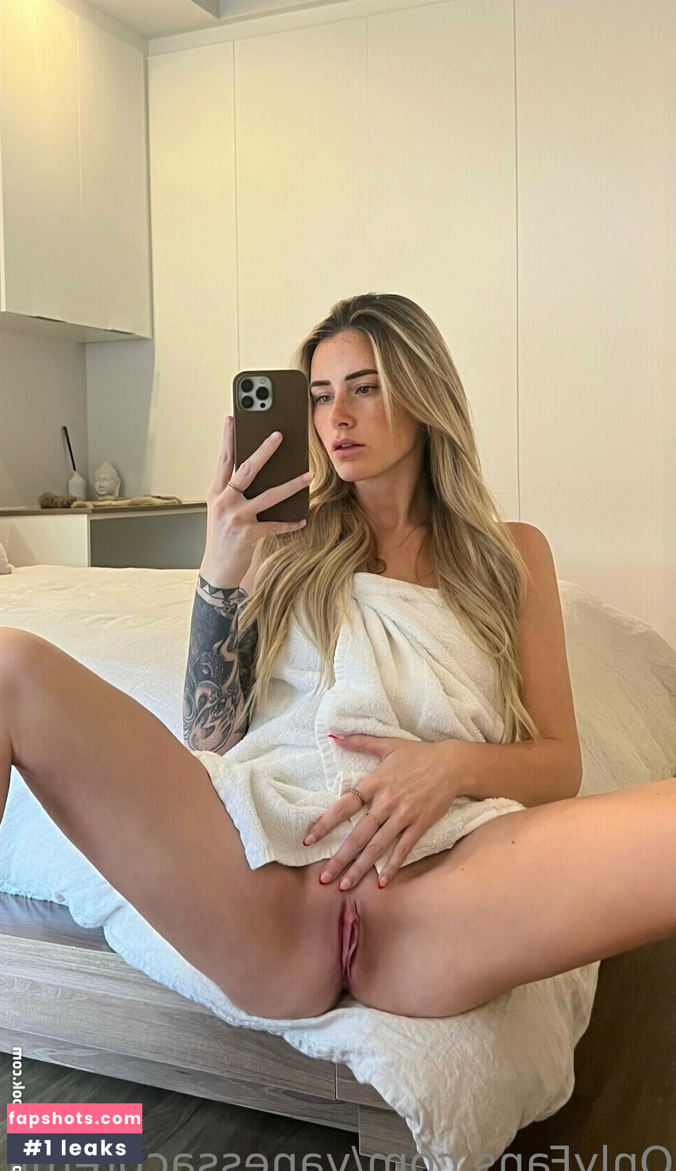 Vanessa Cosi gallery photo #28