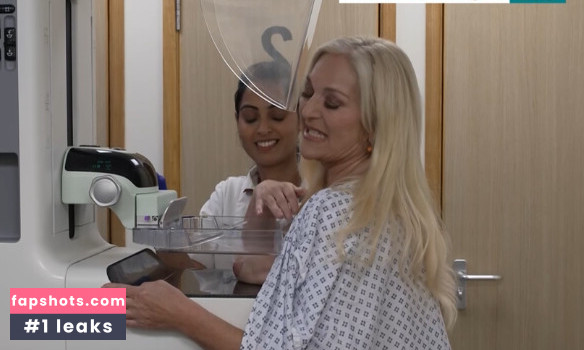 Vanessa Feltz gallery photo #11