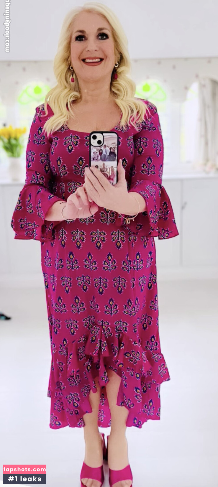 Vanessa Feltz gallery photo #13