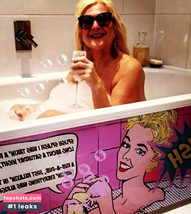 Vanessa Feltz gallery photo #18