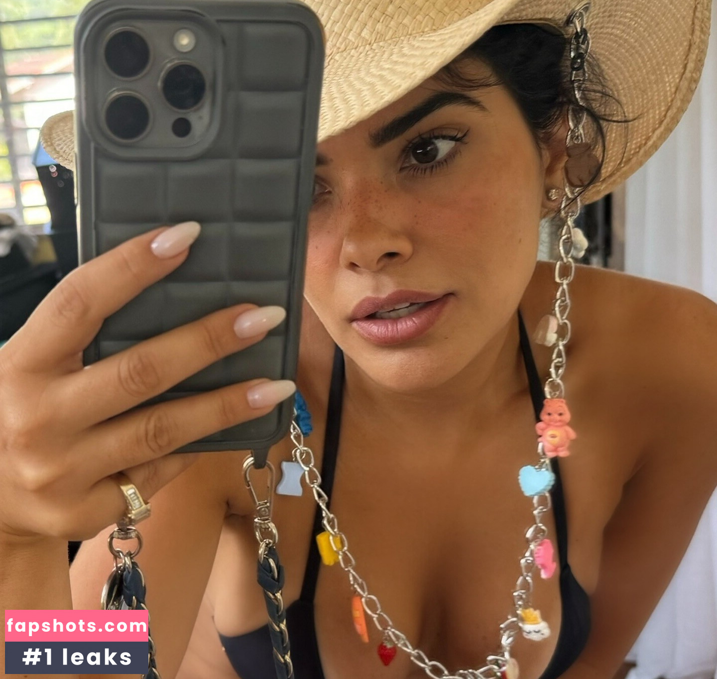 Vanessa Giácomo Nude Leaks OnlyFans Photos #22 - LeakJerk