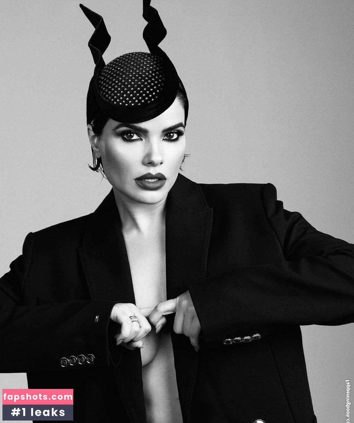 Vanessa Giácomo Nude Leaks OnlyFans Photos #30 - LeakJerk