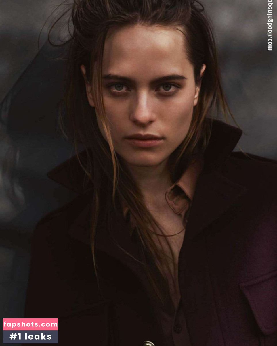 Vanessa Hegelmaier nude babe gallery