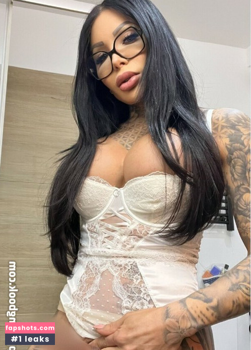 Vanessa Jhons gallery photo #6