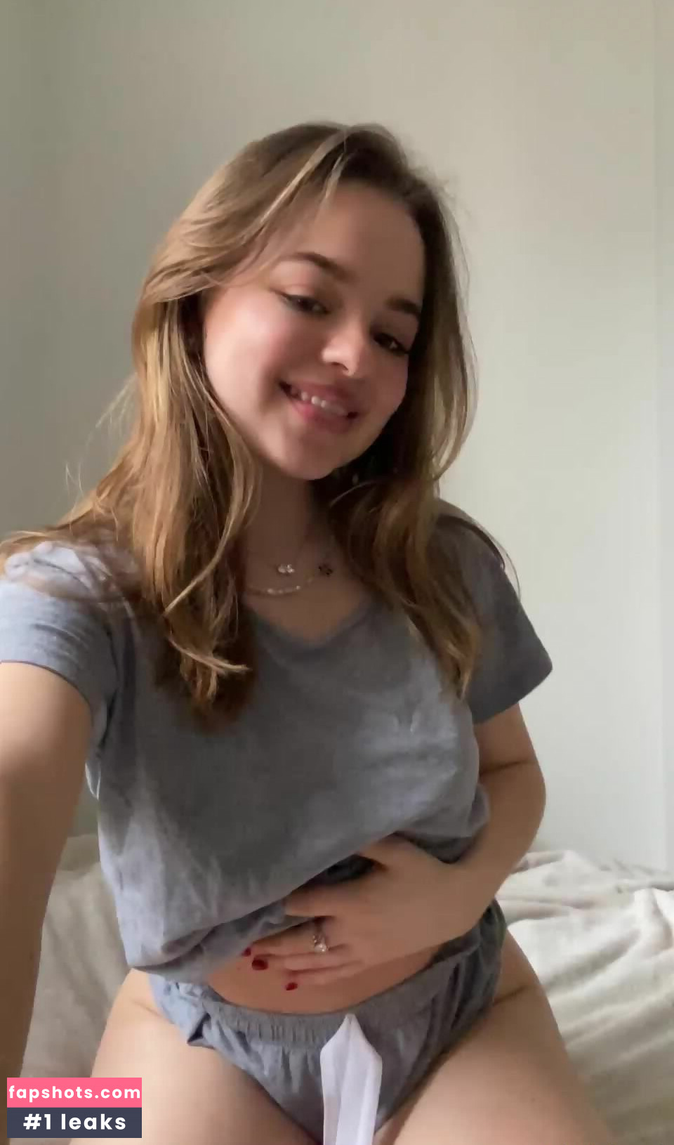 vanessa_let gallery photo #13