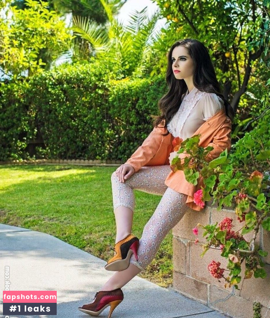 Vanessa Marano gallery photo #14