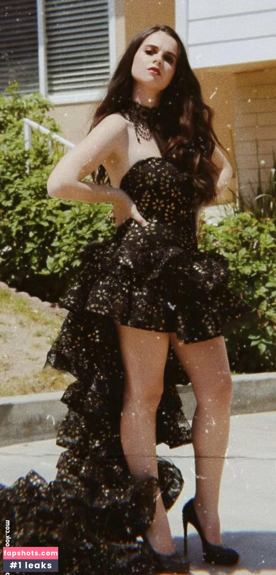Vanessa Marano gallery photo #6