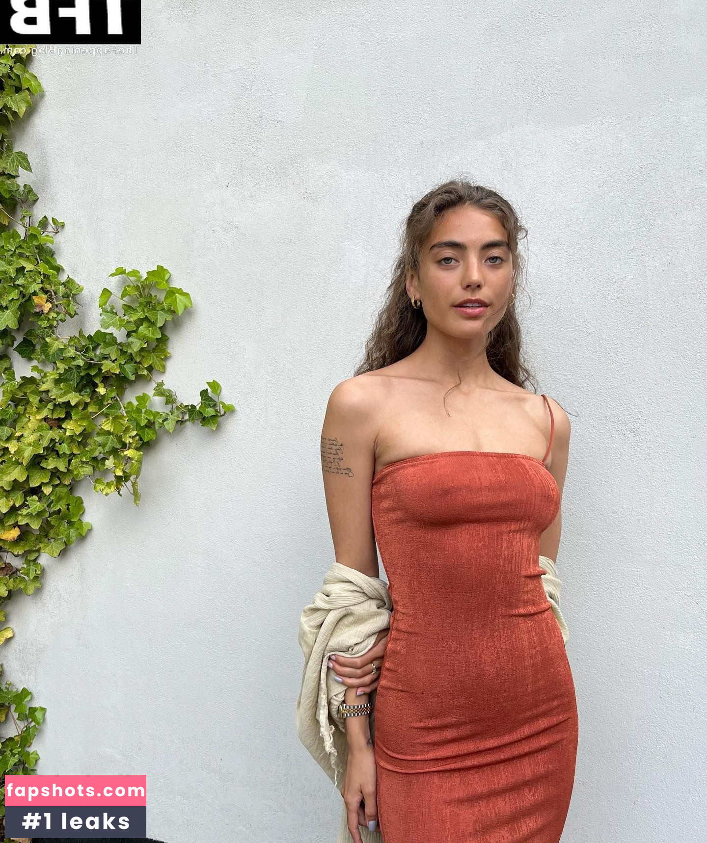 Vanessa Moe gallery photo #29