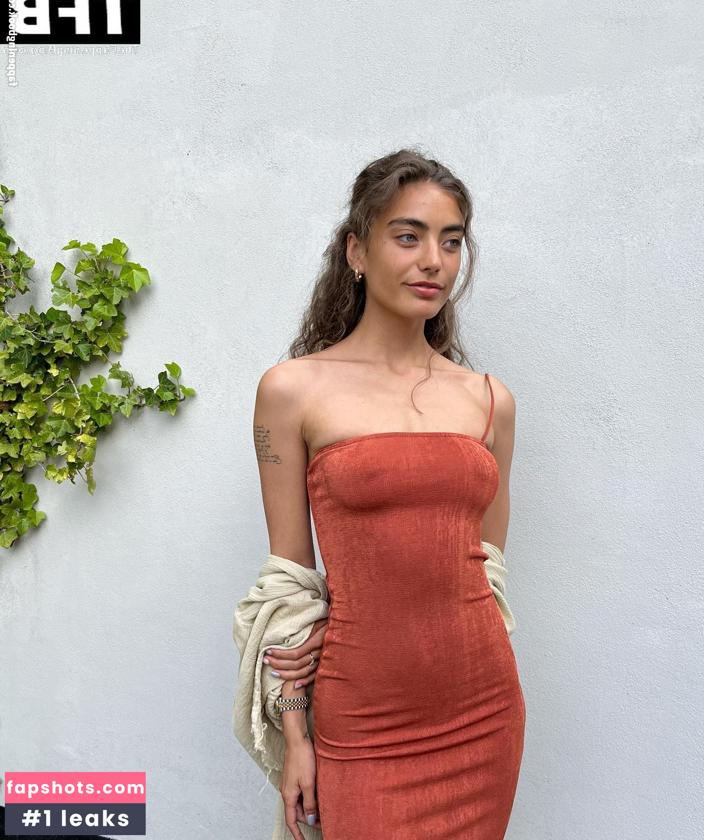 Vanessa Moe gallery photo #30