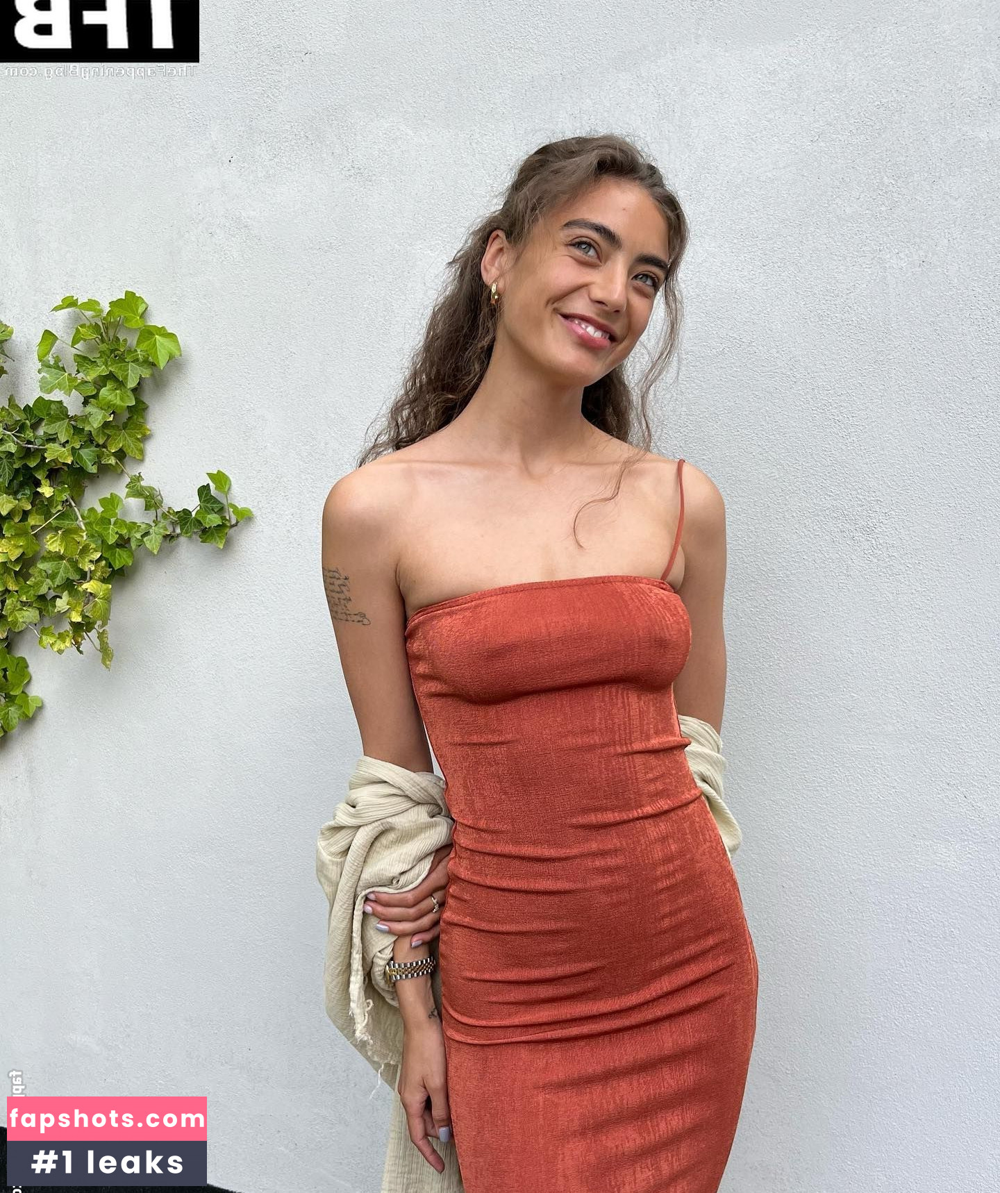 Vanessa Moe gallery photo #32