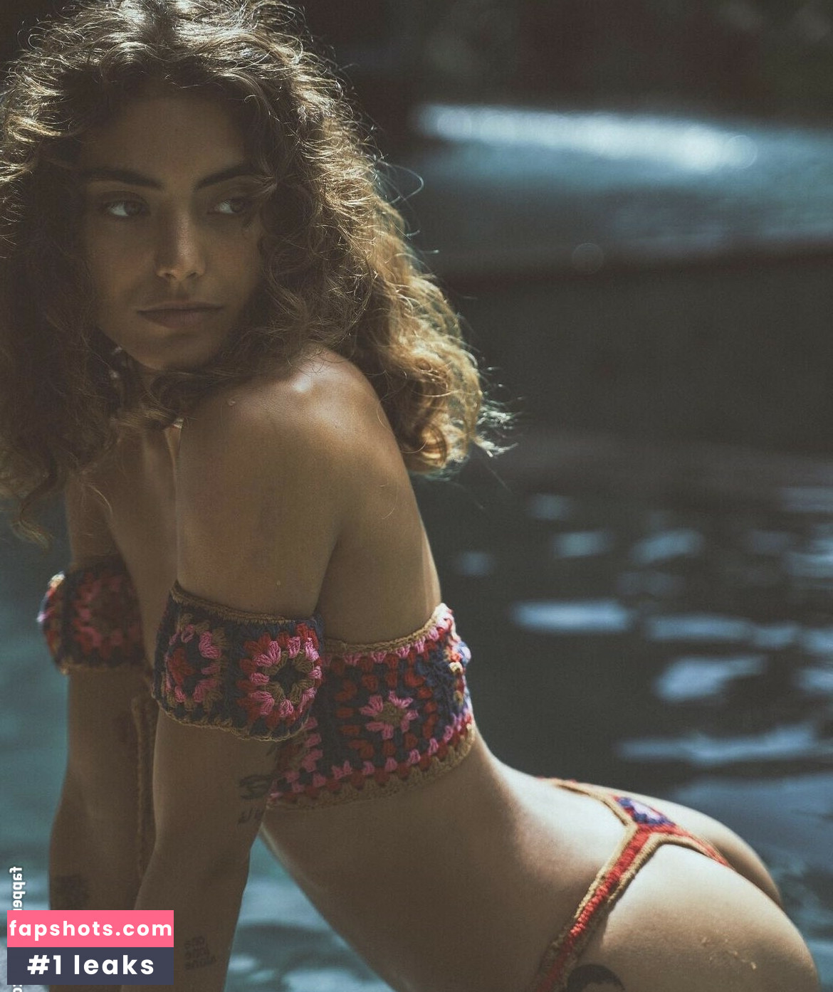 Vanessa Moe gallery photo #5