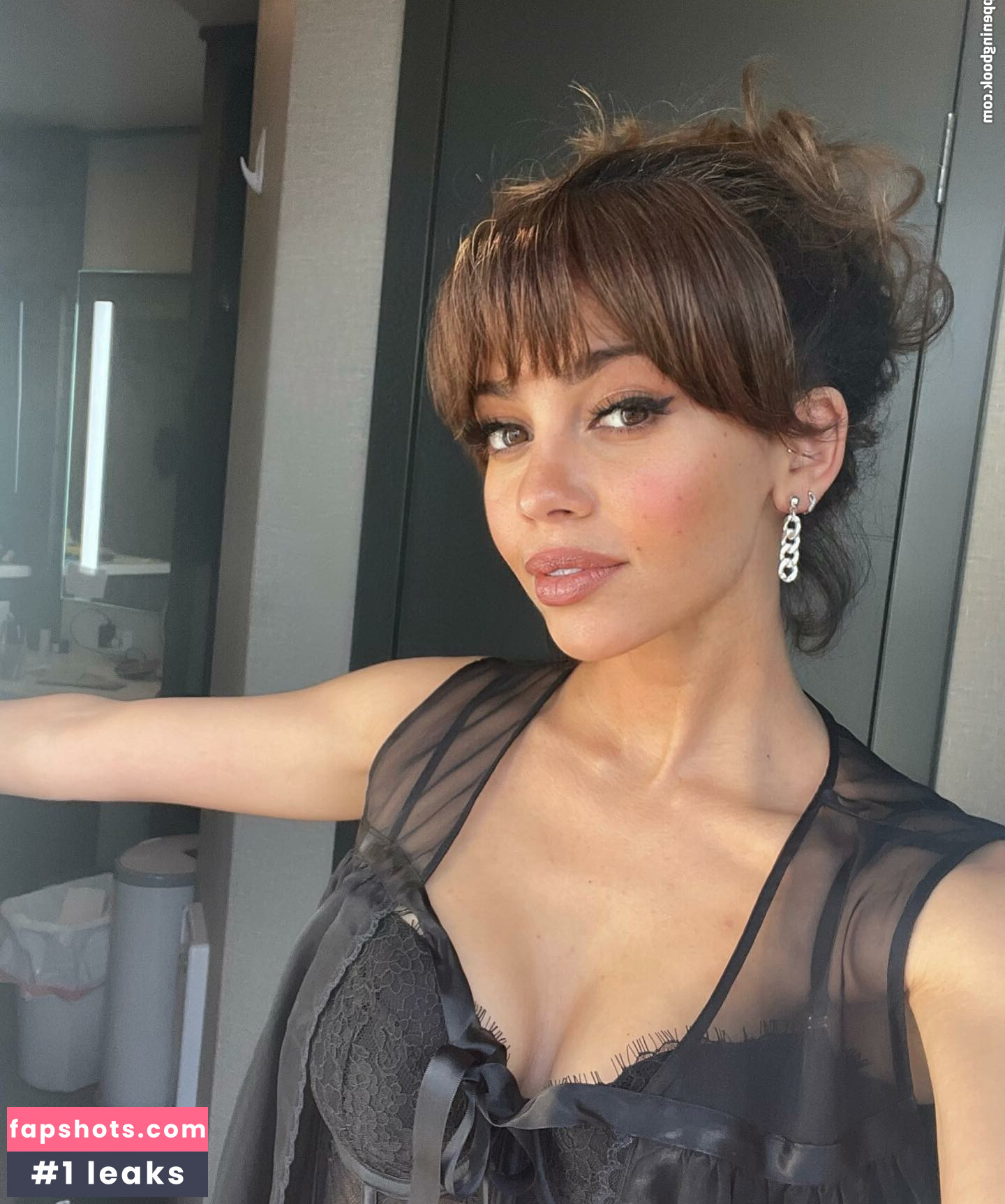 Vanessa Morgan gallery photo #2