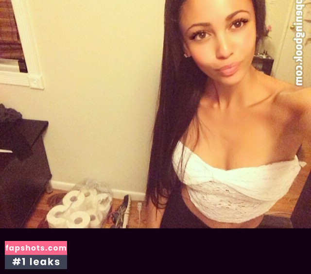 Vanessa Morgan gallery photo #184