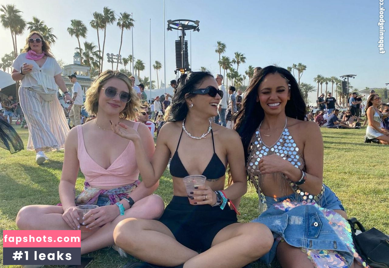 Vanessa Morgan gallery photo #193