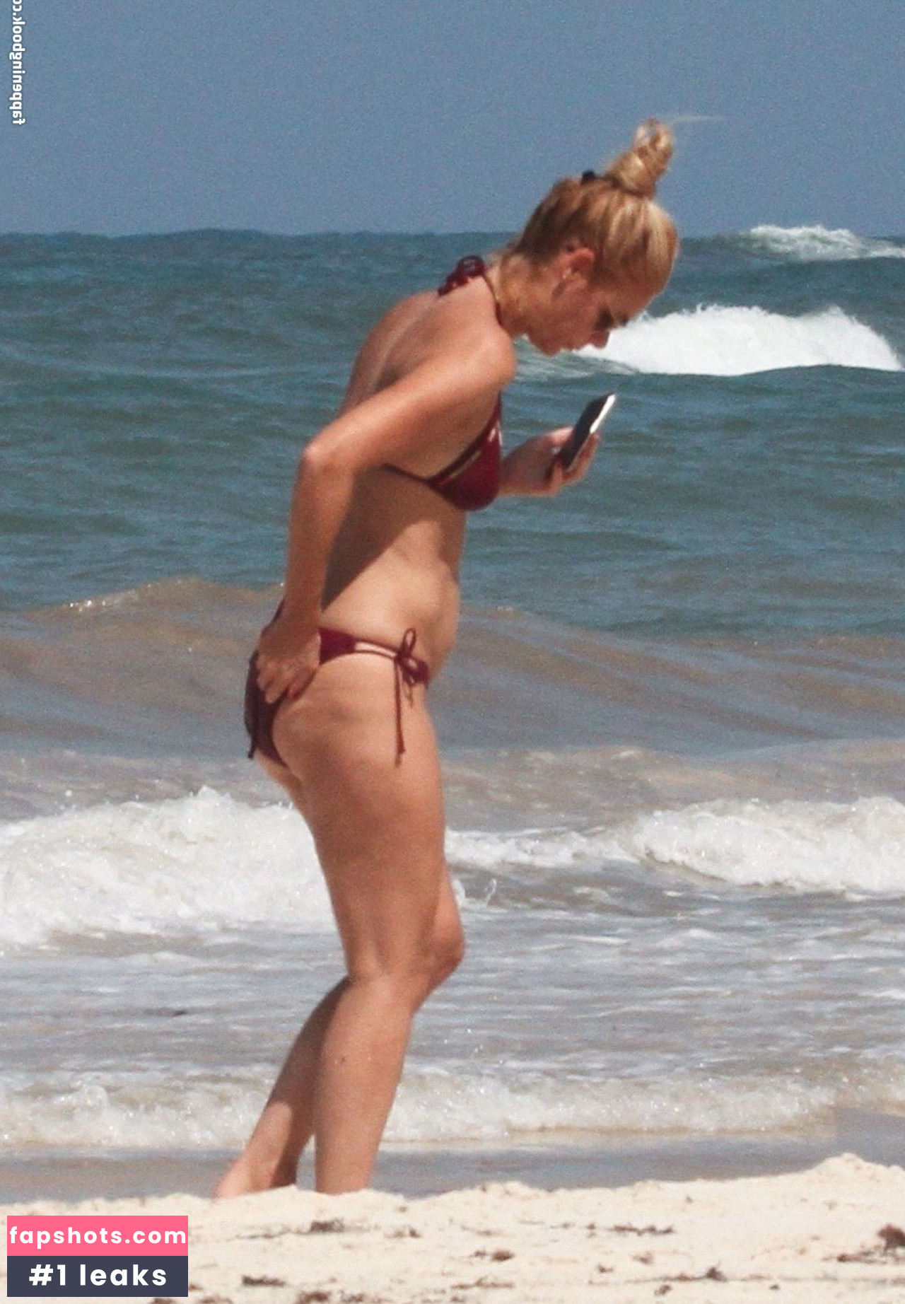 Vanessa Morgan gallery photo #276