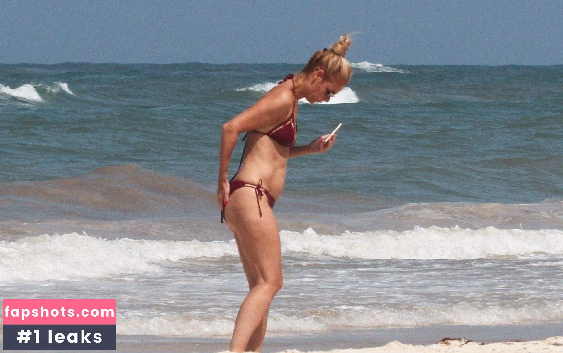 Vanessa Morgan gallery photo #277