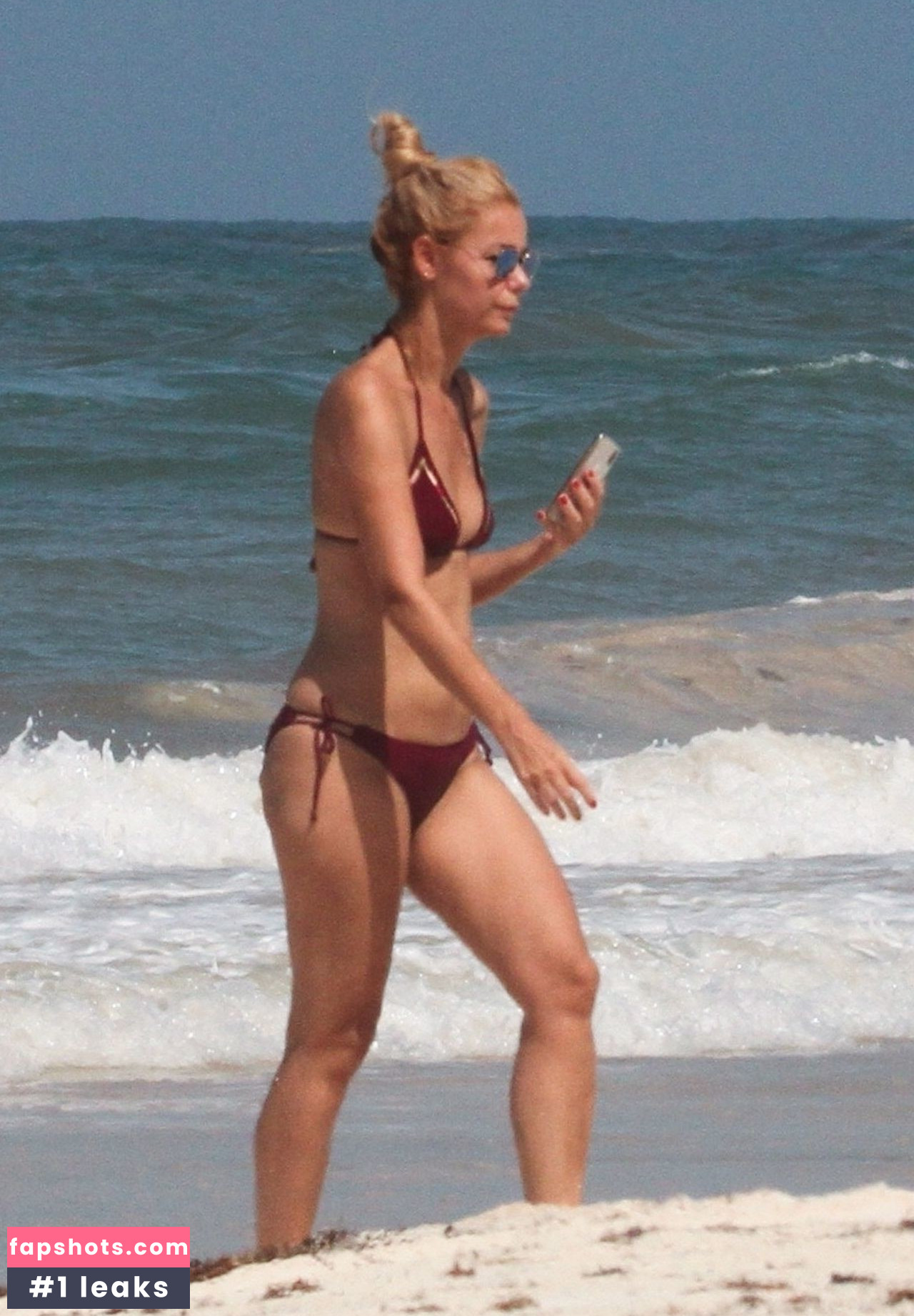 Vanessa Morgan gallery photo #279