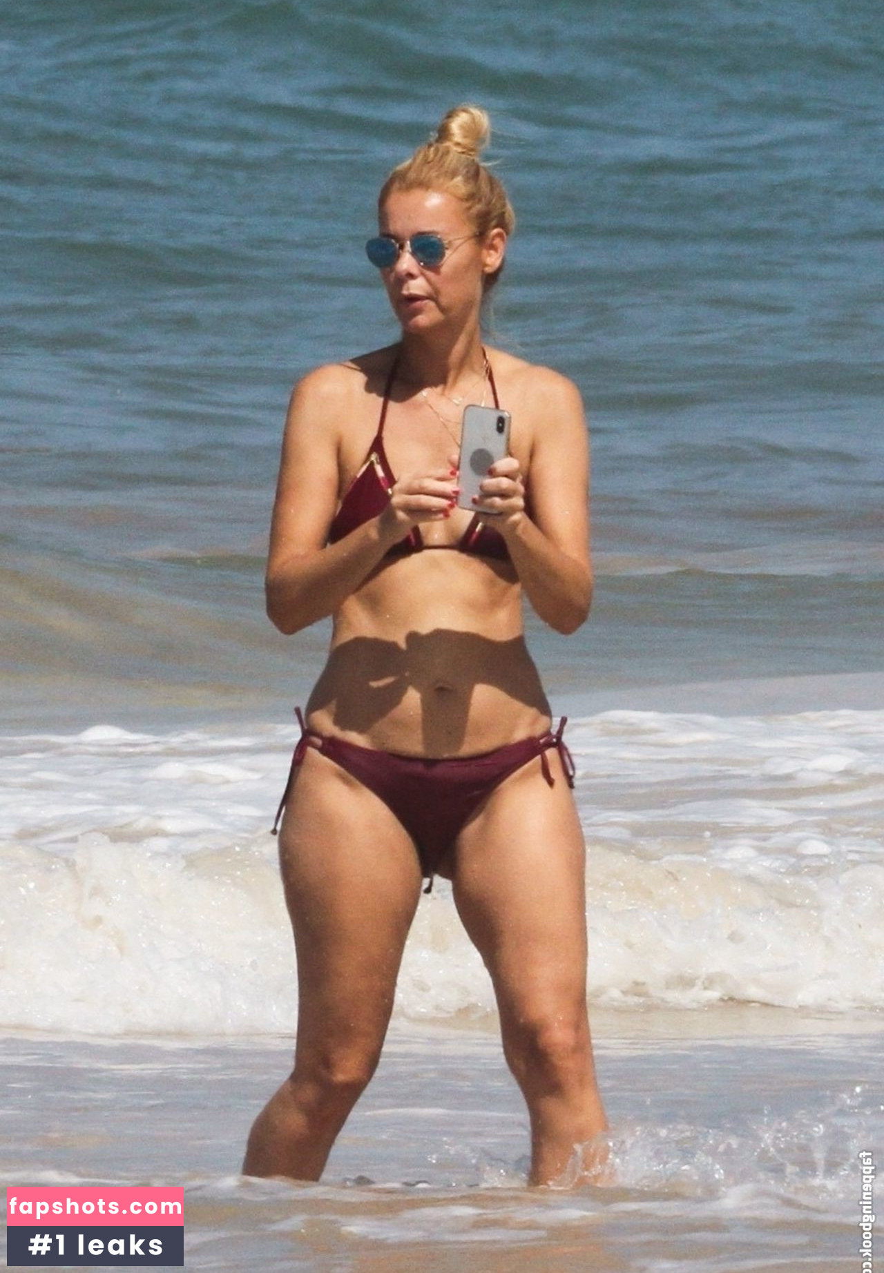 Vanessa Morgan gallery photo #284