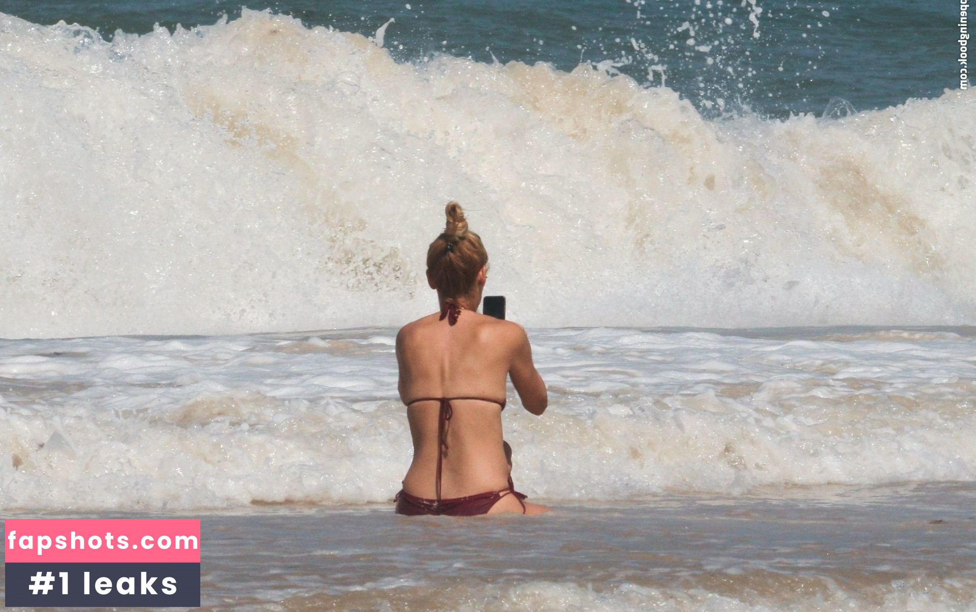 Vanessa Morgan gallery photo #293