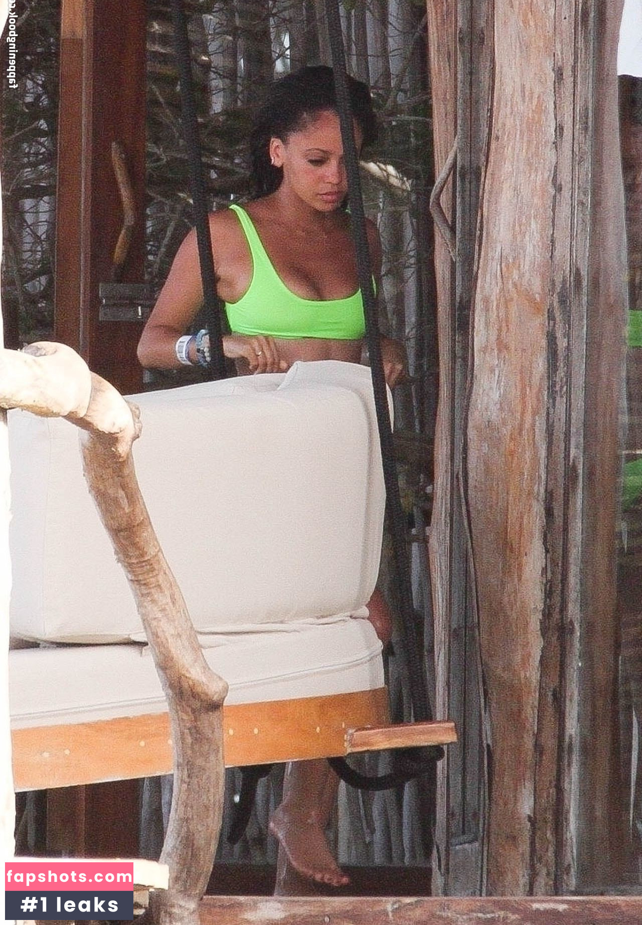 Vanessa Morgan gallery photo #313