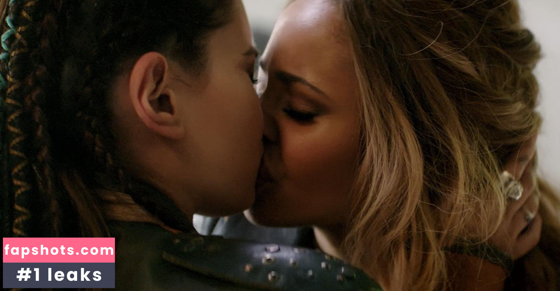 Vanessa Morgan gallery photo #343