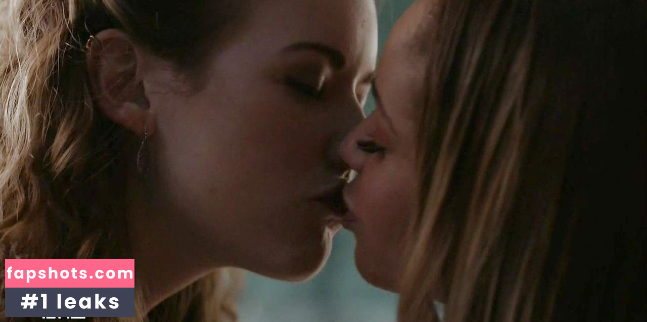 Vanessa Morgan gallery photo #360