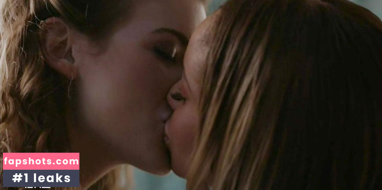 Vanessa Morgan gallery photo #361