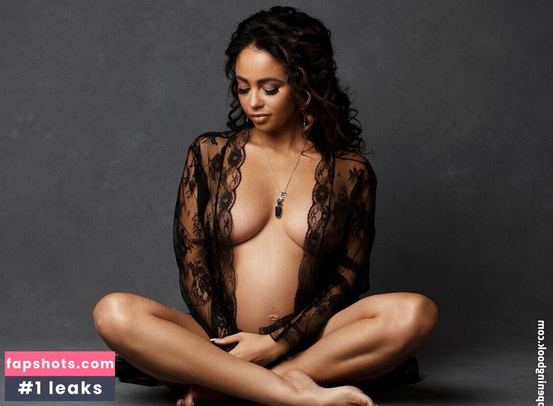 Vanessa Morgan gallery photo #83