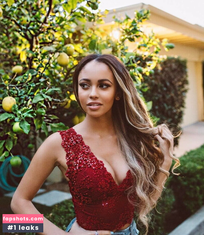 Vanessa Morgan gallery photo #89