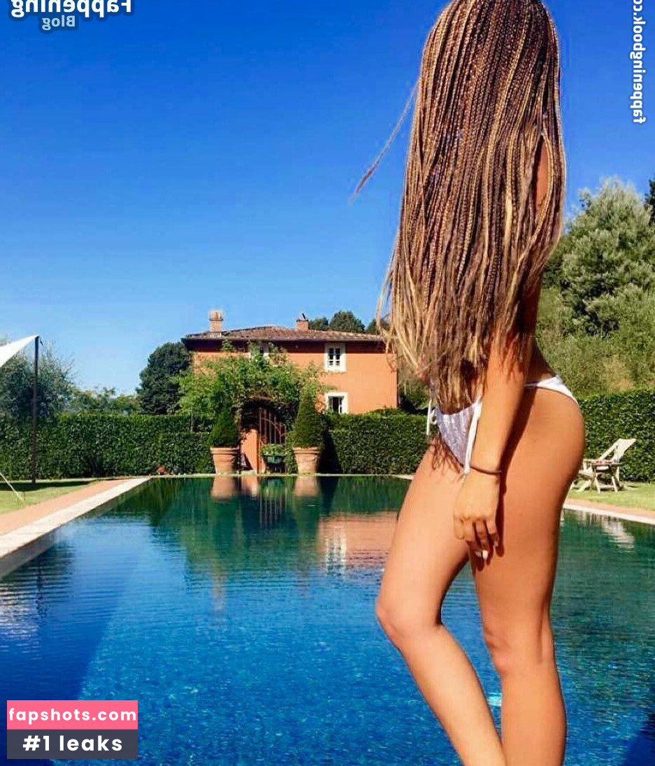 Vanessa Morgan gallery photo #98