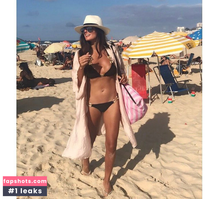 Vanessa Rebelo gallery photo #11