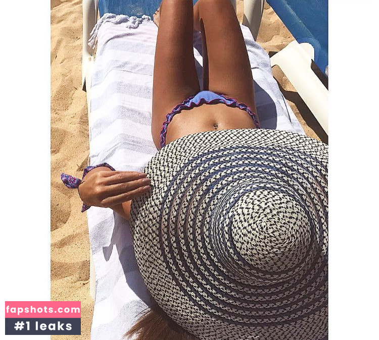 Vanessa Rebelo gallery photo #6