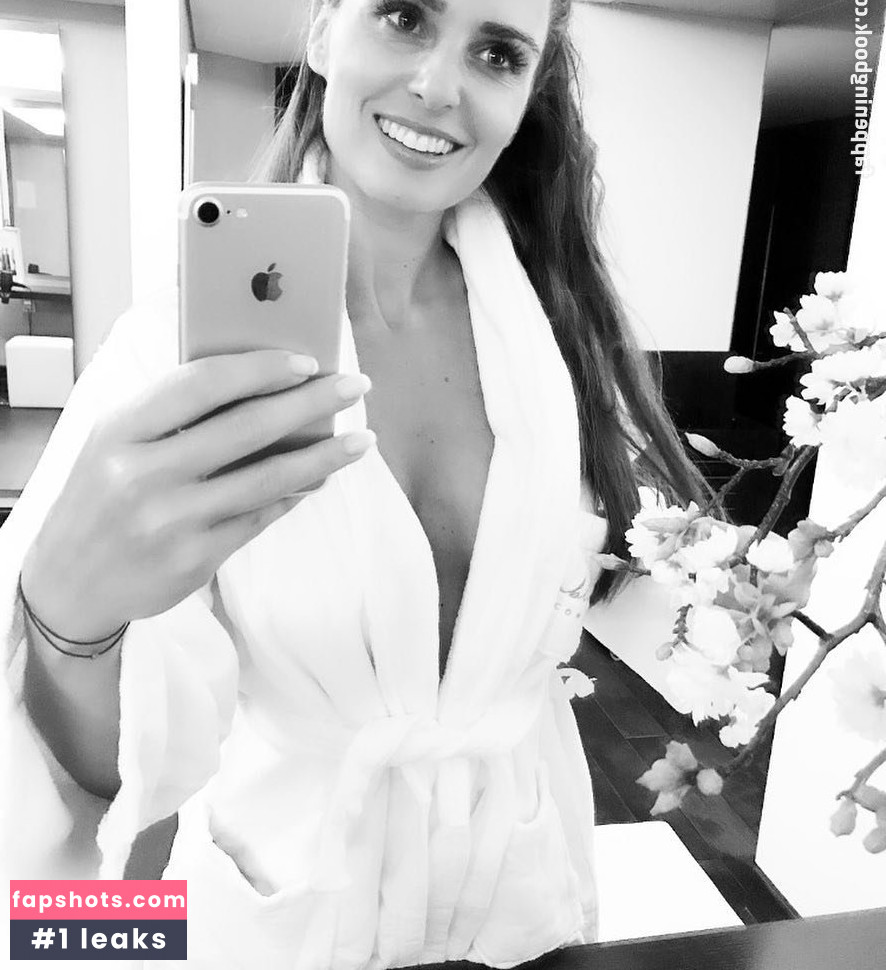 Vanessa Rebelo gallery photo #7