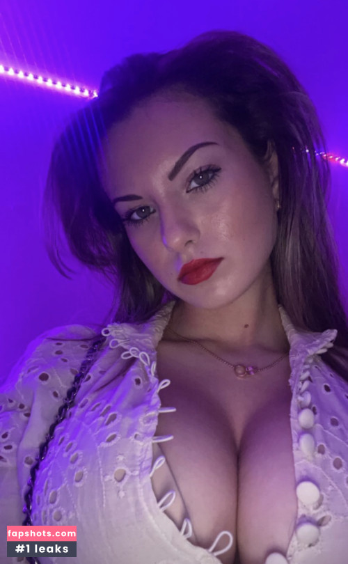 Vanessa Tonte gallery photo #297