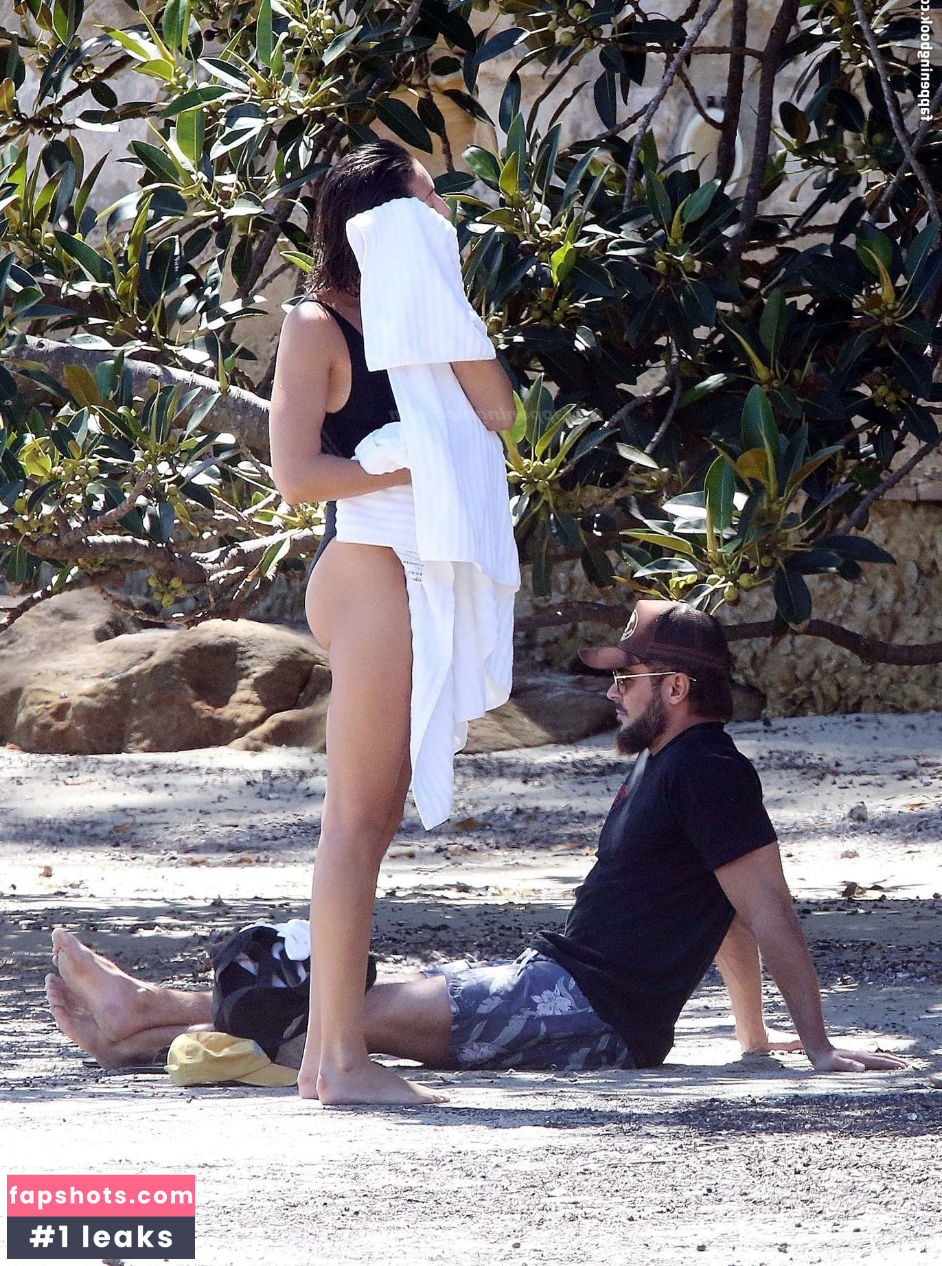 Vanessa Valladares gallery photo #59