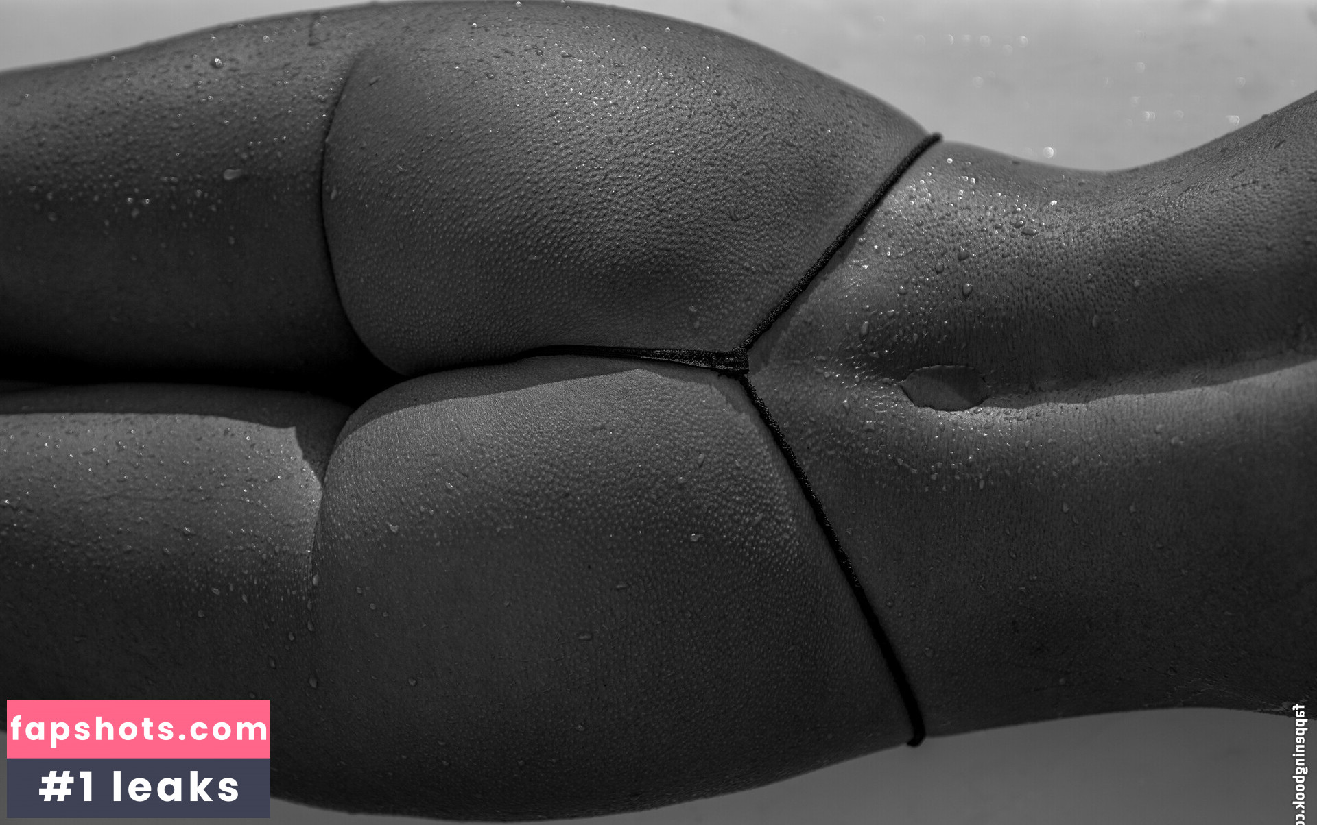 Vanessa Villegas gallery photo #24