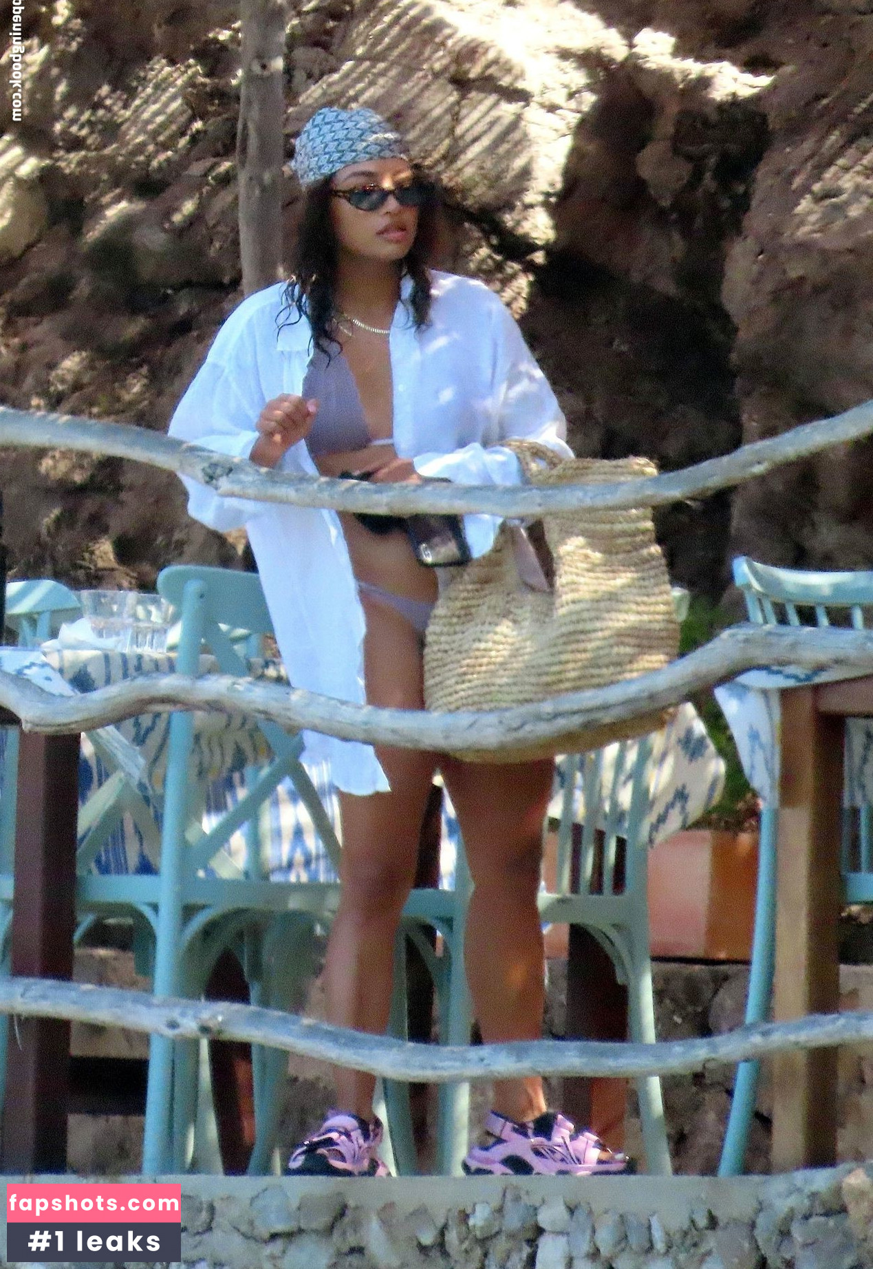 Vanessa White gallery photo #30