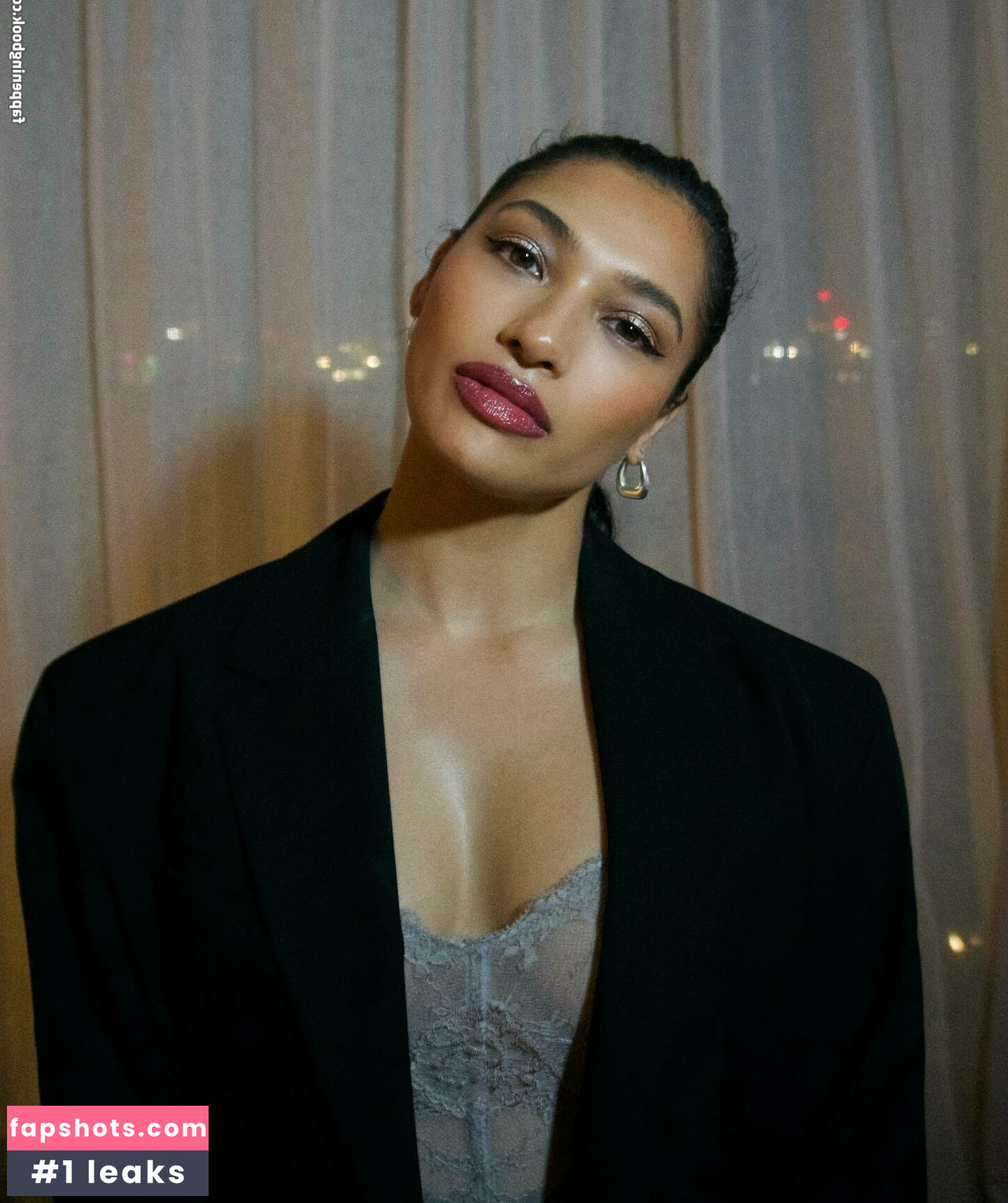 Vanessa White gallery photo #8