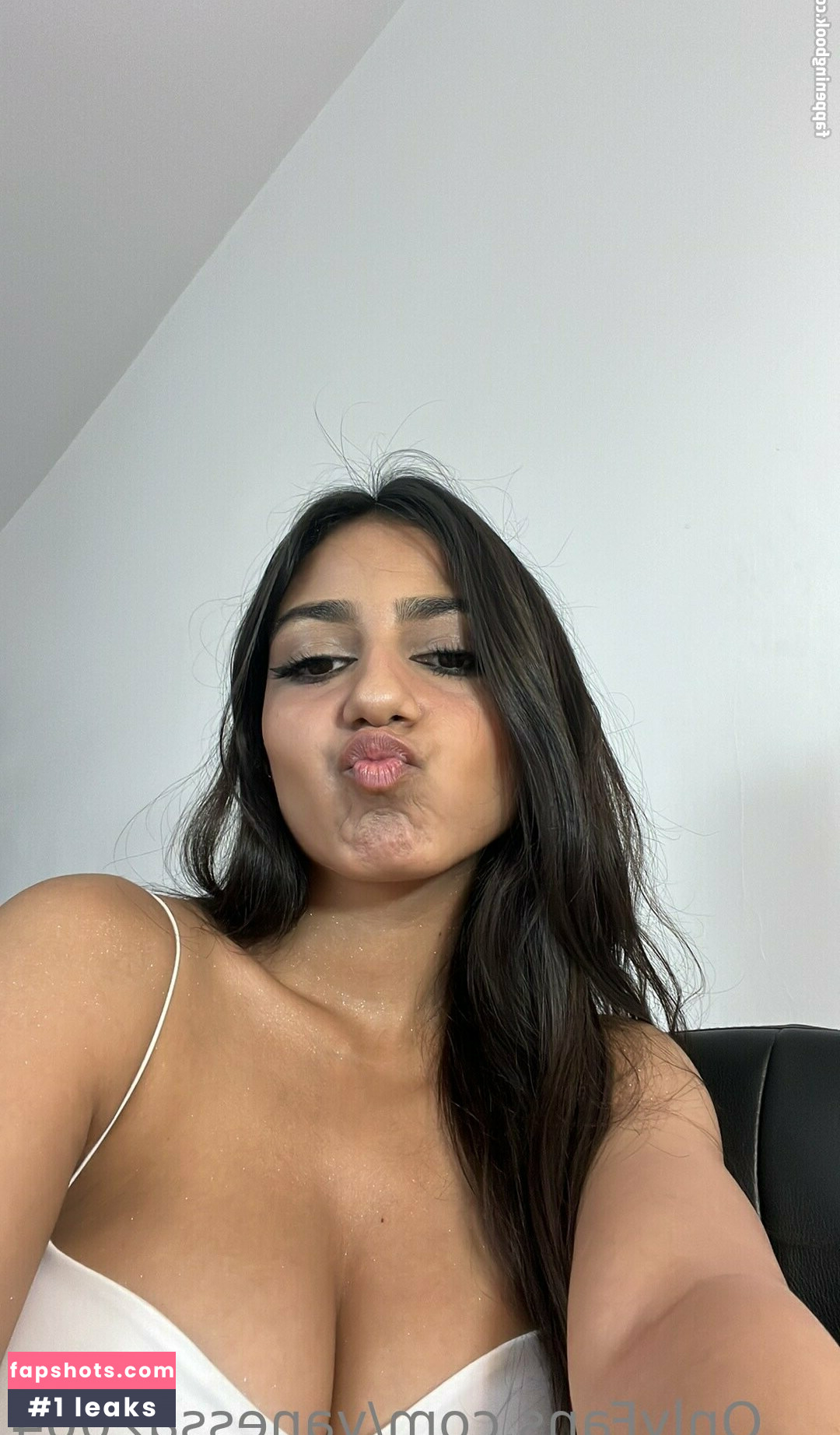 vanessa2004 gallery photo #9