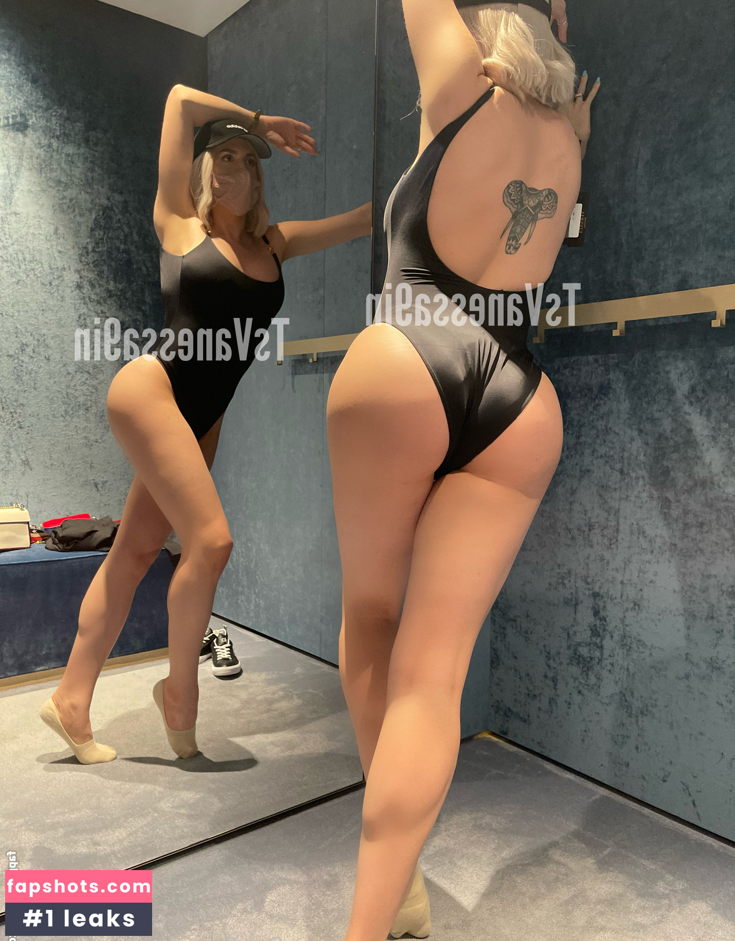 Vanessa9in gallery photo #24