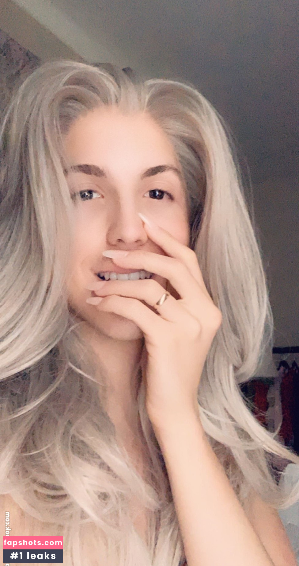 Vanessa9in gallery photo #5