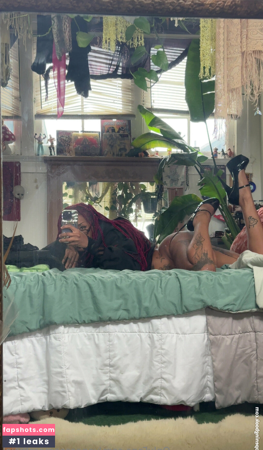 vanessaamorofficial gallery photo #3