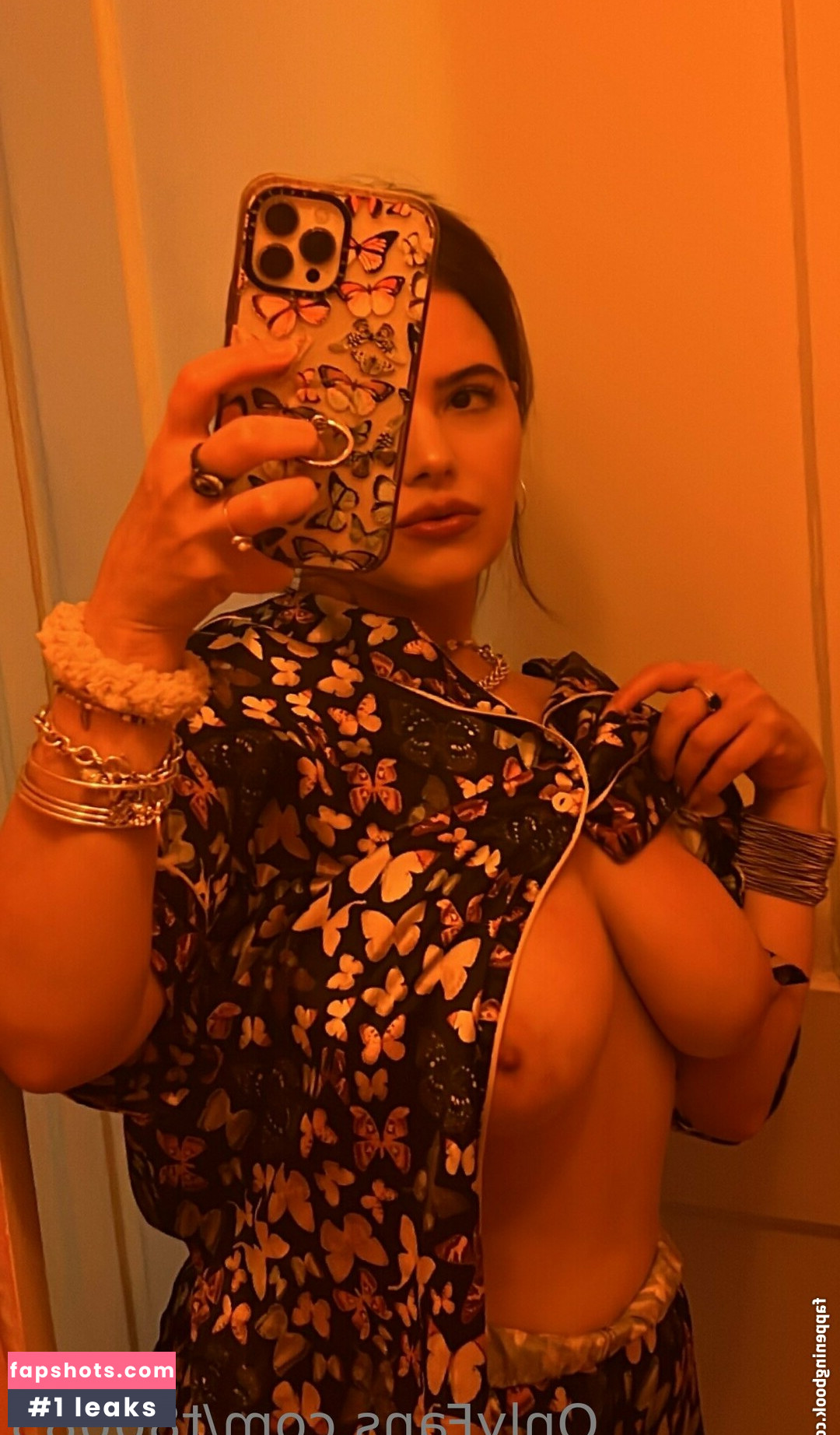 Vanessinator gallery photo #32